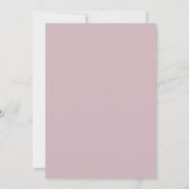 Chic Script Floral Outline Pastel Paarse bruiloft Kaart (Achterkant)