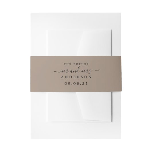 Chic Script Future Mr Mrs Taupe Trouwkaart Uitnodigingen Wikkel (Voorkant Voorbeeld)