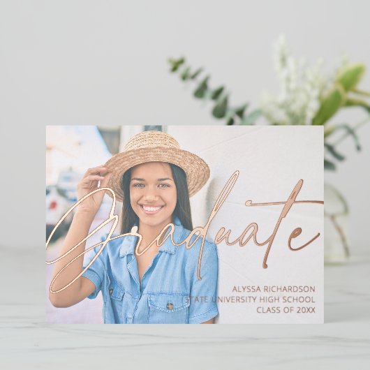 Chic Script H Foto Graduation Party Folie Uitnodiging (Staand Voorkant)