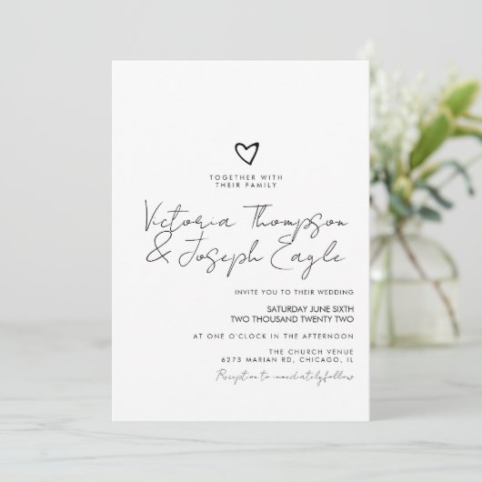 Chic Script Heart Slanted Black White Wedding Kaart (Staand voorkant)