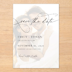 Chic Script Overlay Fotobruiloft Sla de datum op Acryl Uitnodigingen