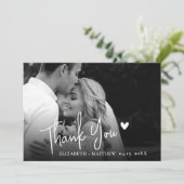 Chic Script Zwart en Wit 2 Foto Huwelijk Bedankkaart (Staand voorkant)