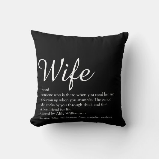 Chic Script Zwart en Wit Vrouw Definitie Kussen (Voorkant)