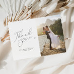chic script zwart-wit bruiloft foto bedankkaart<br><div class="desc">Een moderne,  eenvoudige bruiloft bedankt je kaart met een geweldig zwart script en een persoonlijke foto van de bruid en bruom. Voeg een persoonlijk dankwoord toe aan uw gasten.</div>