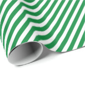 Chic Shamrock Green White Stripes Pattern Cadeaupapier (Rol Hoek)