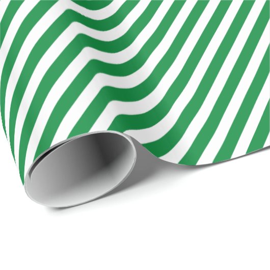 Chic Shamrock Green White Stripes Pattern Cadeaupapier (Rol Hoek)
