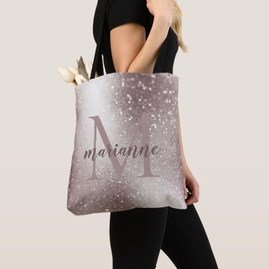 Chic Silver Glitter Monogram Aangepaste naam Tote Bag (Dichtbij)