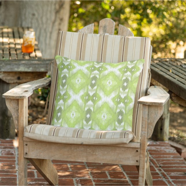 Chic Summer Limoen Olive Green White Ikat Tribal A Buitenkussen (Stoel)