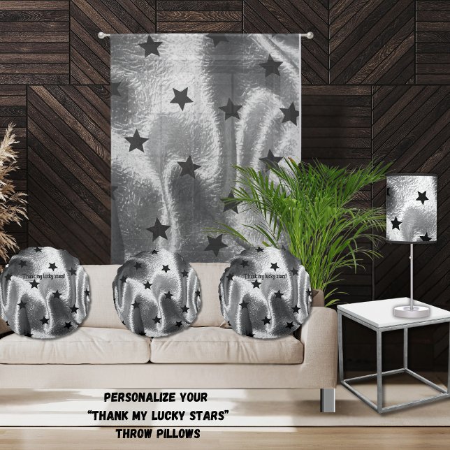 Chic "Thank My Lucky Stars" Grijs Zwart Star Katoe Rond Kussen (Minimalist and elegant bold black stars and silver background round, cotton  accent throw pillows)