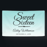 Chic Tropical Blue Ombre Sweet 16 16th Birthday Spandoek<br><div class="desc">Een chique tropisch blauw ombre ontwerp Sweet 16 verjaardag feestbanner. Het helderblauwe vervaagt naar een witte achtergrond. De tekst "Sweet Sixteen" in het zwart is geschreven in modern schrift. Elegante 16e verjaardagsfeestbanner voor een glamoureuze Sweet Sixteen, perfect voor haar, de fashionista die houdt van modern patroon, luxe en glam met...</div>