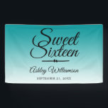 Chic Tropical Green Ombre Sweet 16 16th Birthday Spandoek<br><div class="desc">Een chique tropische groene ombre ontwerp Sweet 16 verjaardag feestbanner. Het felgroene vervaagt naar een witte achtergrond. De tekst "Sweet Sixteen" in het zwart is geschreven in modern schrift. Elegante 16e verjaardagsfeestbanner voor een glamoureuze Sweet Sixteen, perfect voor haar, de fashionista die houdt van modern patroon, luxe en glam met...</div>