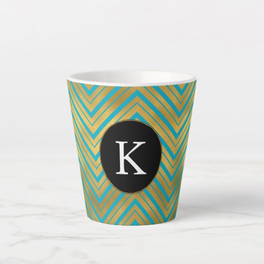 Chic Turquoise Aqua Blue Gold Chevron Monogram Latte Mok (Voorkant)