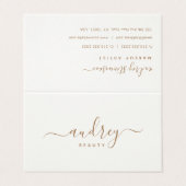 chic typografie white en gold script typografie visitekaartje (Buitenkant ongevouwen)
