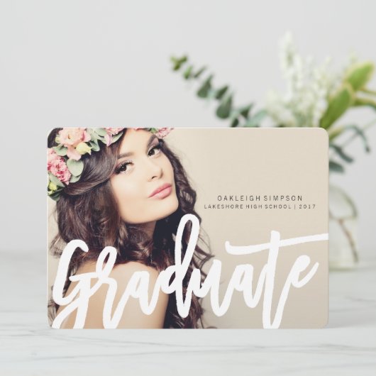 Chic Typography Afstuderen Annoucement Aankondiging (Staand voorkant)