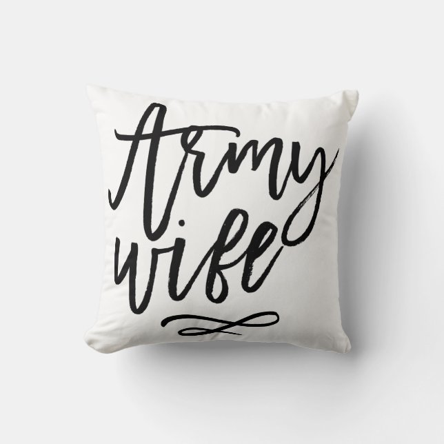 Chic Typography - Army Wife Kussen (Voorkant)