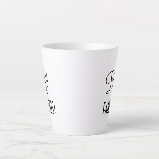 Chic Typography Fifty & FABULOUS! 50ste verjaardag Latte Mok (Voorkant)