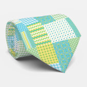 Chic Unisex Necktie: Daffodils, Faux-Patchwork Stropdas (Opgerold)