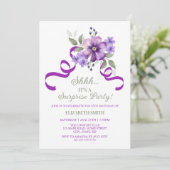 Chic Violet Floral Botanical Surprise Birthday Kaart (Staand voorkant)