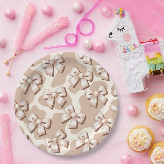 Chic White Bow & Beige Koe Print Halloween – Papieren Bordje (Feest)