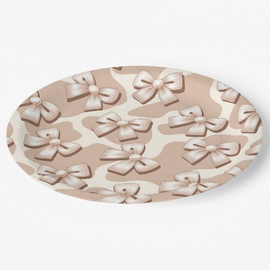 Chic White Bow & Beige Koe Print Halloween – Papieren Bordje (Gekanteld)
