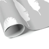 Chic White Feathers Verjaardag Cadeaupapier (Rol Hoek)