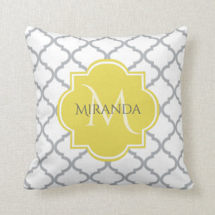Chic White Grey Quatrefoil Geel Monogramnaam Kussen