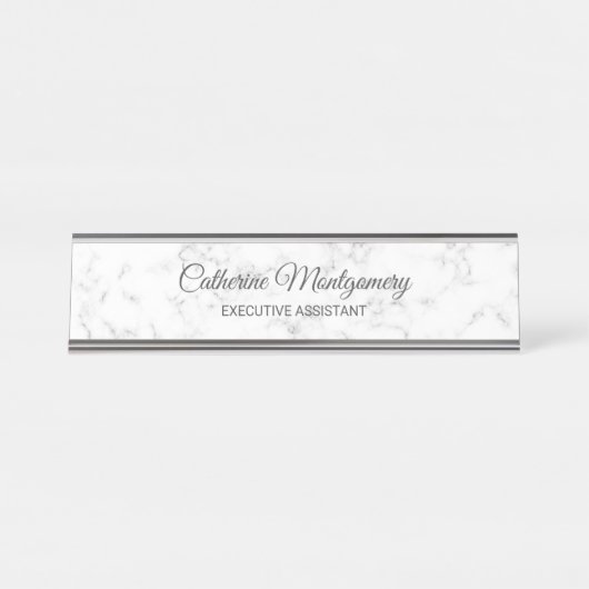 Chic White Marble met grijs Script Typografie Bureau Naambordje (Voorkant)