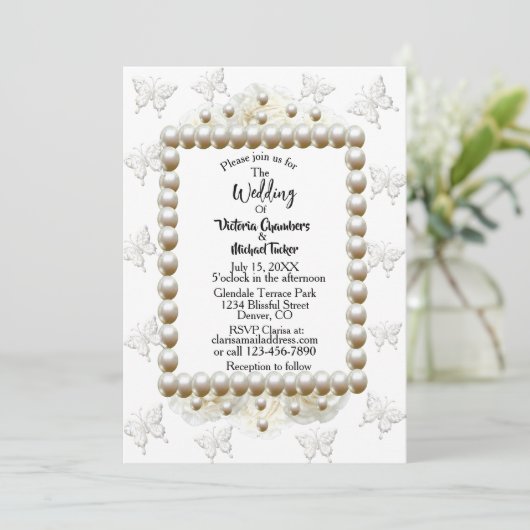 Chic White Pearl Butterfly Wedding Uitnodiging (Staand voorkant)