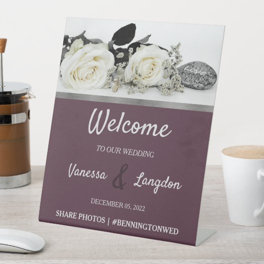 Chic White Rose's bruiloft Reclamebord Met Voetstuk (Insitu)