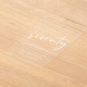 Chic White Script 70ste verjaardagsfeestje Acryl Uitnodigingen (Laagn)