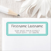 Chic White Simple Stypography Script Etiket (Insitu)