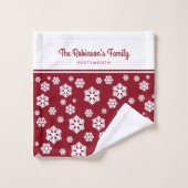 Chic White Snowflakes Nordic Pattern on Dark Red Bad Handdoek (Wasdoekje)