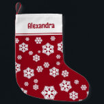 Chic White Snowflakes Nordic Pattern on Dark Red M Kleine Kerstsok<br><div class="desc">Chic white verspreidde willekeurige grootten sneeuwvlokken Nordic op donkerrode achtergrond en gepersonaliseerde naam op de bovenkant. Ideaal voor het winterseizoen Kerstmis of de nieuwjaarsviering.</div>