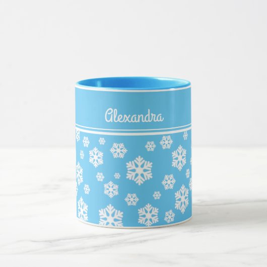 Chic White Snowflakes Nordic Pattern on Light Blue Mok (Midden)