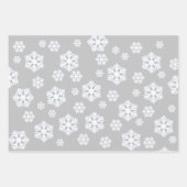 Chic White Snowflakes Nordic Pattern on Light Grey Inpakpapier Vel (Voorkant 2)