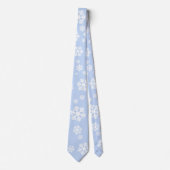 Chic White Snowflakes Nordic Pattern op Icy Blue Stropdas (Voorkant)