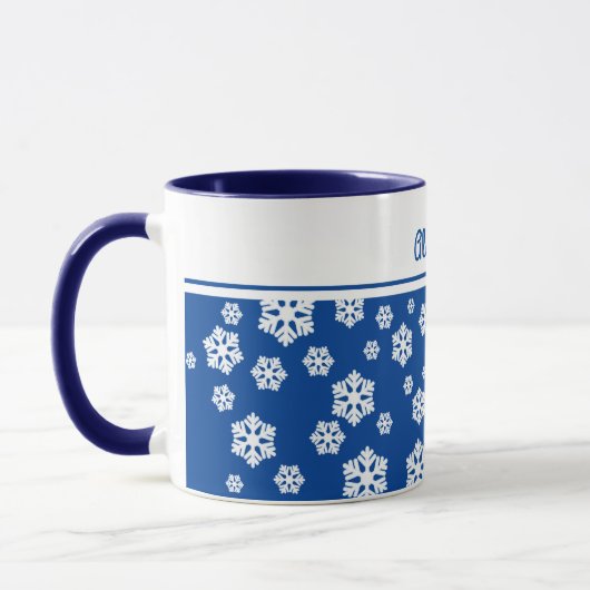 Chic White Snowflakes Nordic Pattern op Navy Blue Mok (Links)