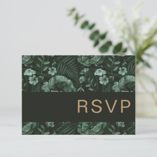 Chic Wild Flower Green Wedding RSVP Kaart (Staand voorkant)