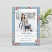 Chic Winter Holiday Pine op blauwe achtergrond Feestdagenkaart (Staand voorkant)