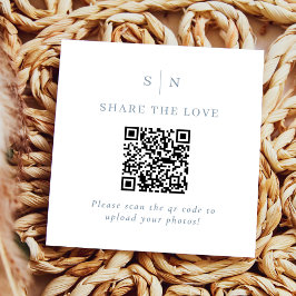 Chic Wit en Stofblauw QR Code Deel de Liefde Informatiekaartje