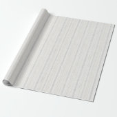 Chic Witte Crème Strepen Verjaardag Cadeaupapier (Uitgerold)