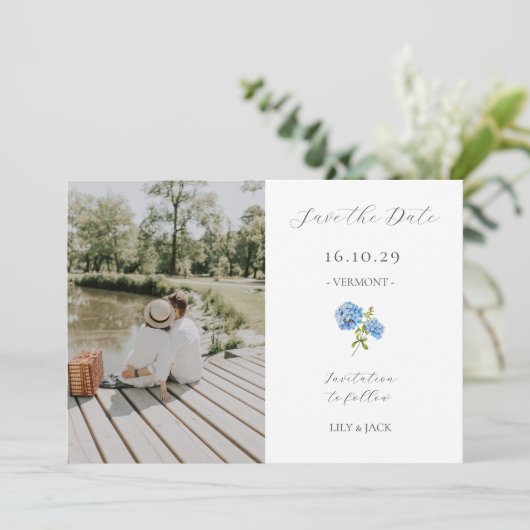 Chic Witte Koppel Foto Florale Hortensia Save The Date (Staand voorkant)
