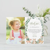 Chic Woodland Animals Greenery 1st Birthday Foto  Bedankkaart (Staand voorkant)