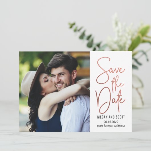 Chic Writing BEWERKBARE KLEUR Save The Date RoseGo (Staand voorkant)
