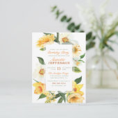 Chic Yellow Delicate Daisies Floral Birthday Party Uitnodiging Briefkaart (Staand voorkant)