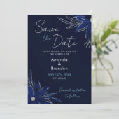 Chic Zilver & Marine Blauwe Bloemen Huwelijk Save The Date (Staand voorkant)