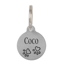 Chic zilverachtige grijze naam w / Heart Paw Print Huisdierpenning