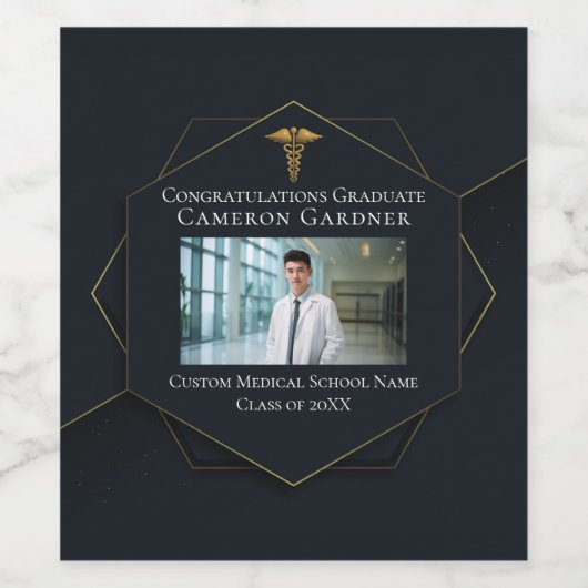 Chic Zwart Goud Medische School Afstuderen Foto Wijn Etiket (Enkel label)