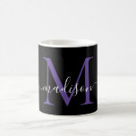 Chic Zwart Paarse Violet Monogram Elegant Script Koffiemok<br><div class="desc">Elegante zwarte Paarse Violet Monogram Girly Script Stijlvolle koffie Mok</div>