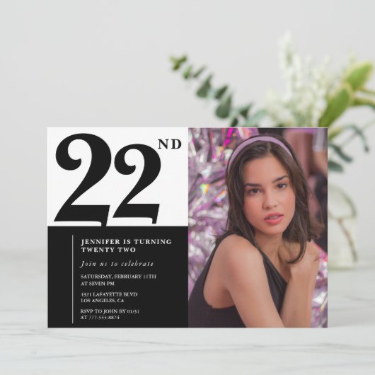Chic Zwart Wit 22e verjaardag Uitnodigingen Foto (Staand voorkant)